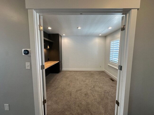 Building Photo - GORGEOUS RESIDENCE FOR RENT IN LEHI!!!