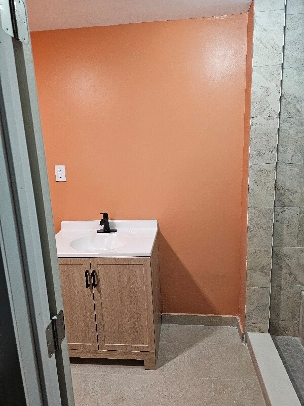 Photo - 4 Eva Cir Apartment