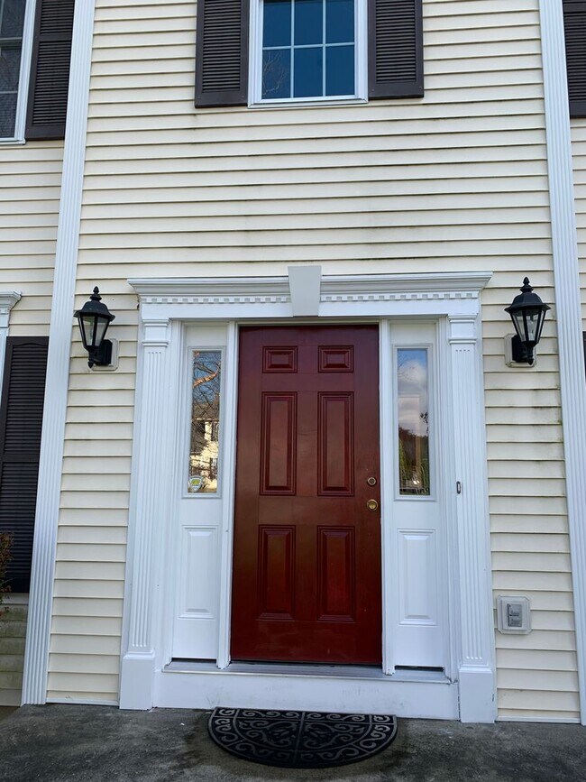 Building Photo - Beautiful Single Family For Rent NOW! Must...
