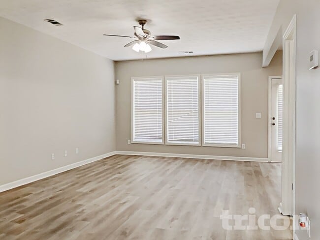 Building Photo - 104 Lantana Trail