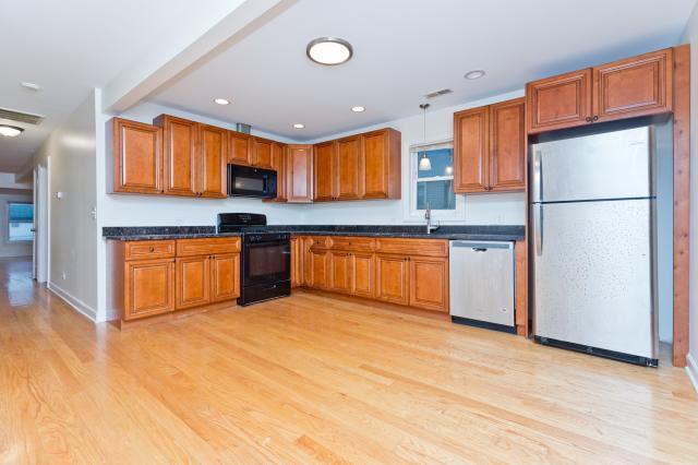 Foto del edificio - 3 bedroom in Evanston IL 60201