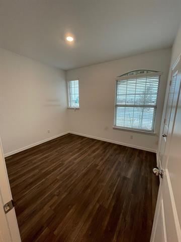Foto del edificio - 3700 Milkweed Rd
