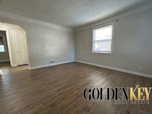 Building Photo - 9575 Longacre St