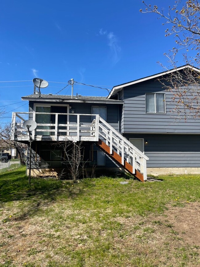 Building Photo - 2 Bedroom Duplex in Spokane Valley **Avail...