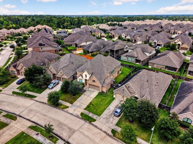 Foto del edificio - 3311 Pleasant Hollow Ln