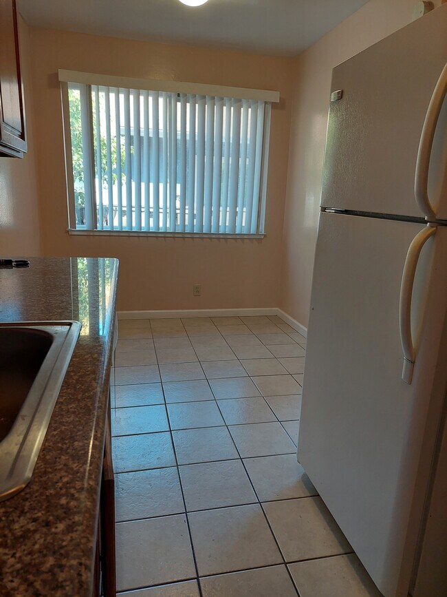 Building Photo - 1156 Ayala Dr