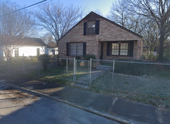 Building Photo - 828 Baltimore St