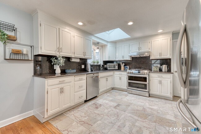 Building Photo - 155 Spring St