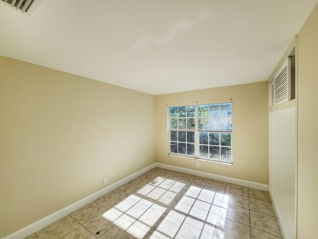 Foto del edificio - 420 Blue Heron Blvd