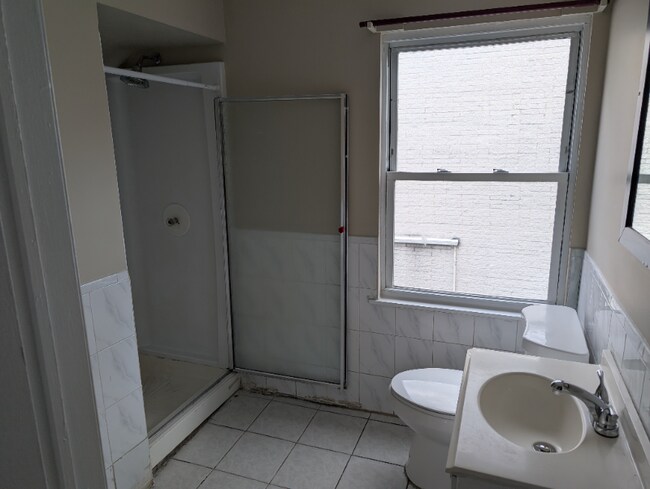 Foto del edificio - 136 Duffy Ave