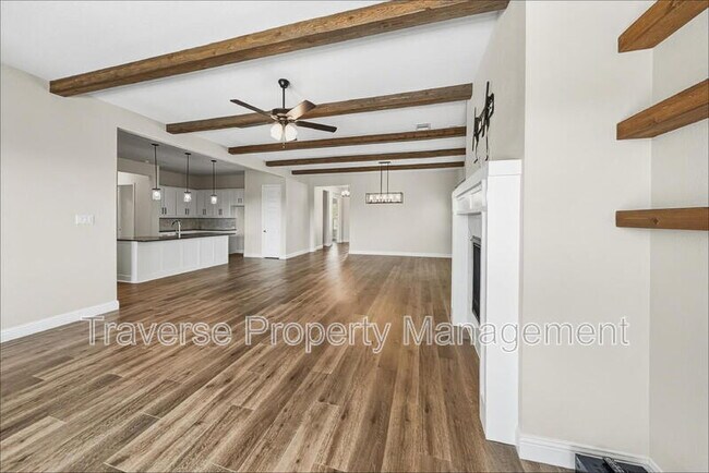 Building Photo - 1073 Fleetwood Dr