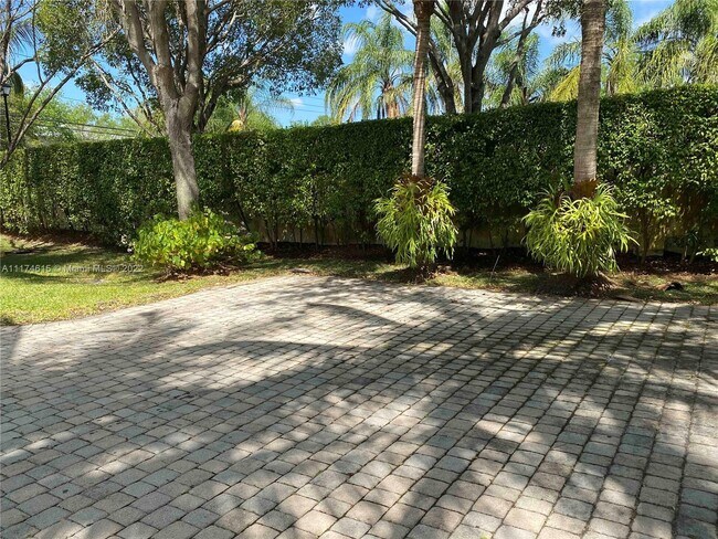 Foto del edificio - 11034 SW 79th Ave