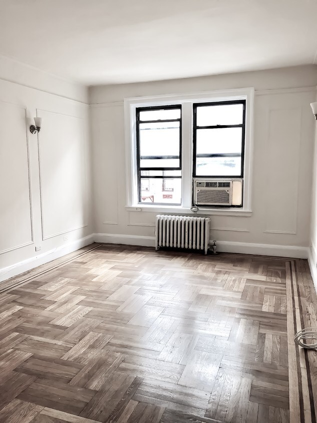 Primary Photo - 101 E 4th St