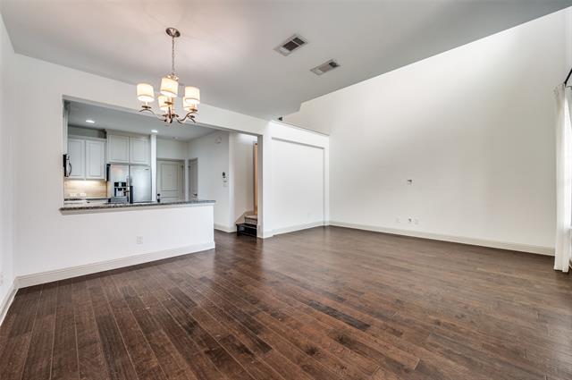 Foto del edificio - 7424 Mitchell Dr