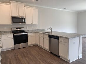 Building Photo - 6927 Eddy Point Ln