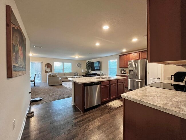 Foto del edificio - 124 Cody St