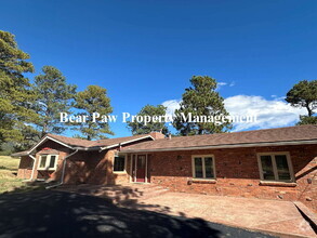 Building Photo - 2975 Bergen Peak Dr