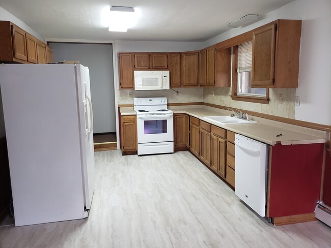 Kitchen - 206 W High St