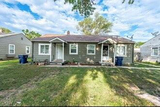 Building Photo - 809 S Terrace Dr