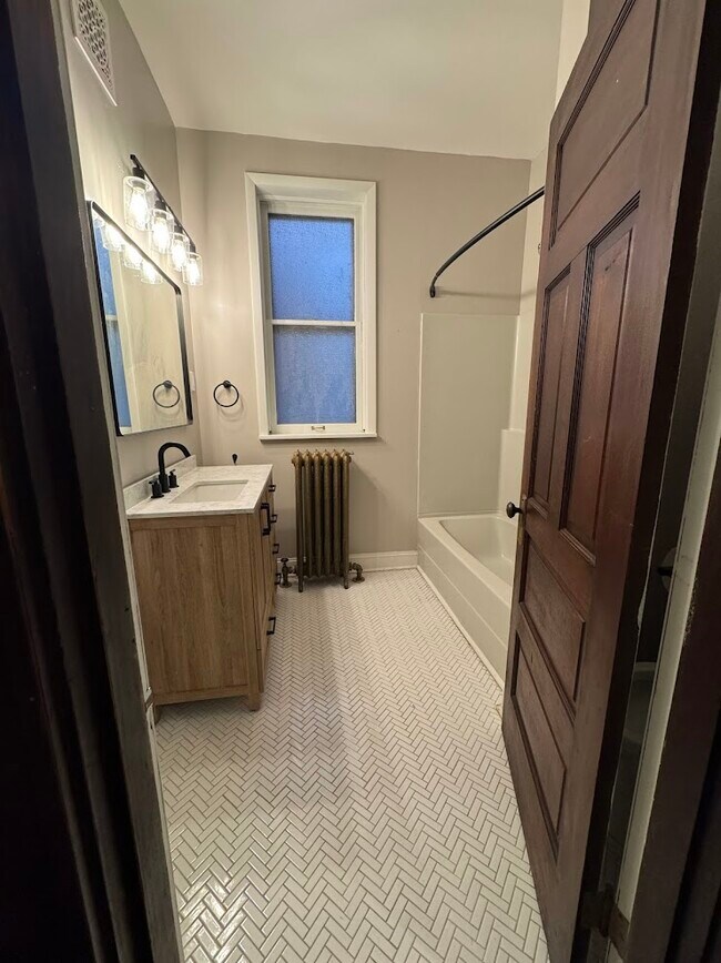 Foto del edificio - 3321 Halliday Ave