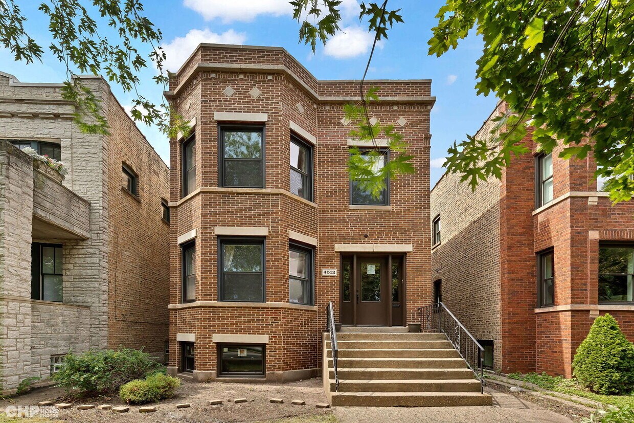 Primary Photo - 4512 N California Ave
