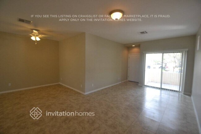 Foto del edificio - 10225 W Camelback Rd