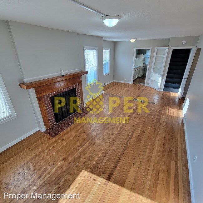 Building Photo - 3 br, 2 bath House - 612 Redwood Ave