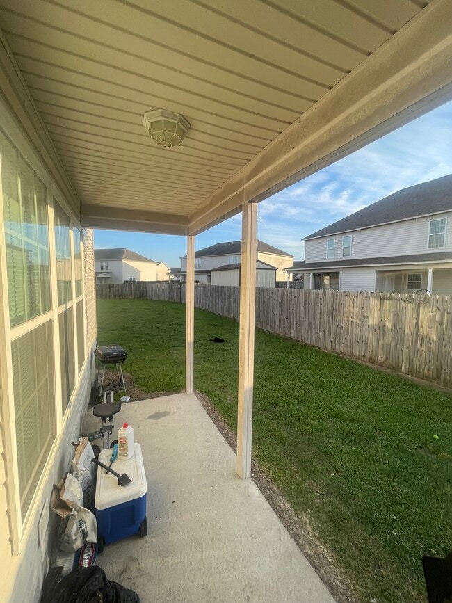 Building Photo - 500 Hillshade Ct