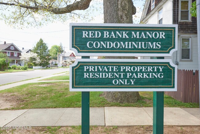 Foto del edificio - 158 Manor Dr