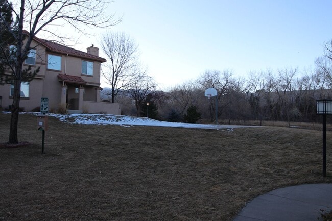 Photo - Beautiful 2bdrm 3 bath 2 car garage townhome