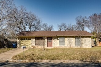 Building Photo - 6702 Esther Dr