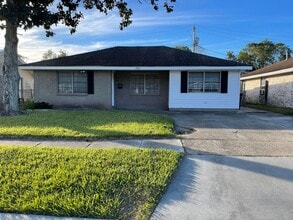 Building Photo - 380 Pat Dr