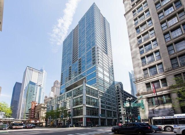 Foto del edificio - 8 E Randolph