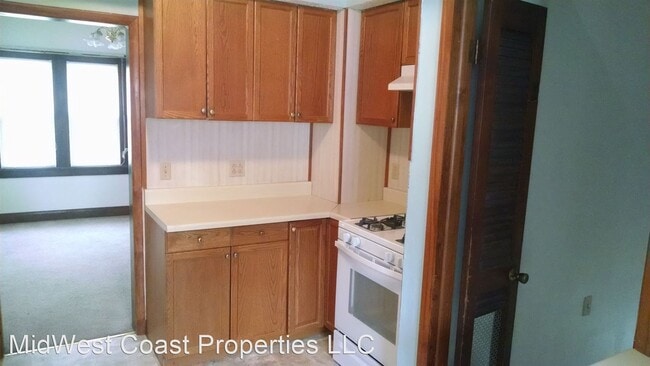 Building Photo - 3 br, 1 bath House - 1801 Pilgrim