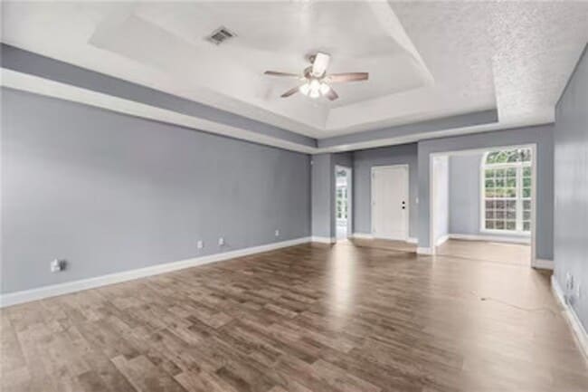 Building Photo - 60 Duke Dr