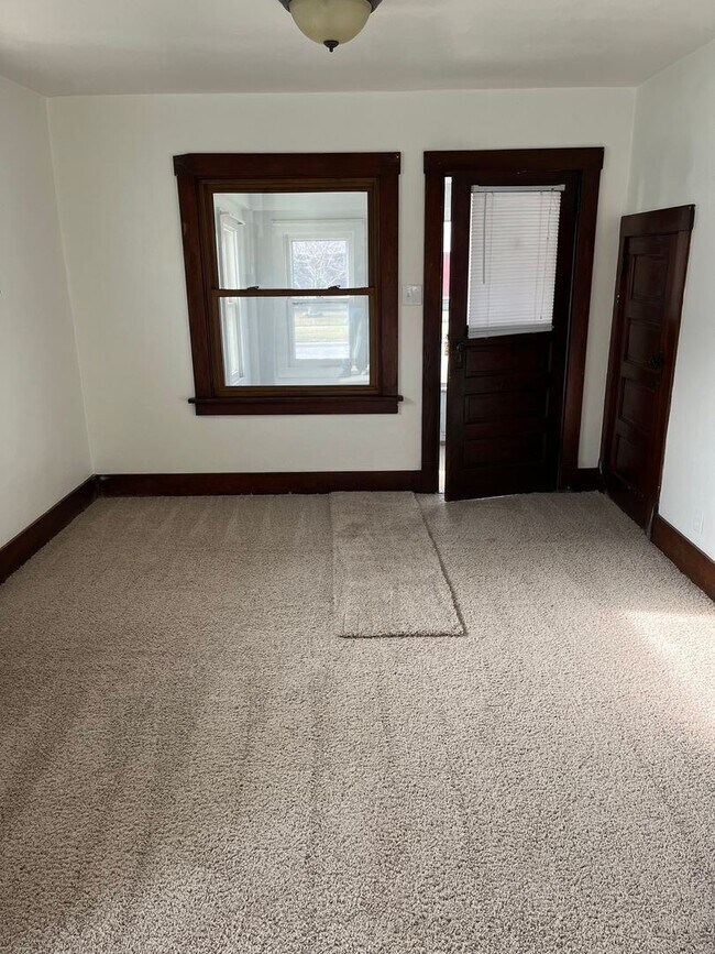 Building Photo - 2 br, 1 bath House - 1017 South 25th Street