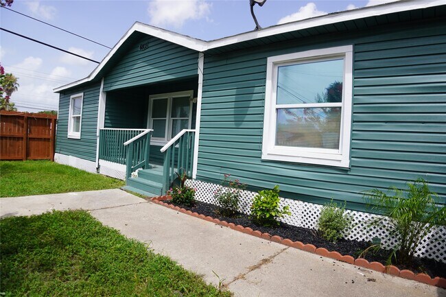 Foto del edificio - 6803 6th St