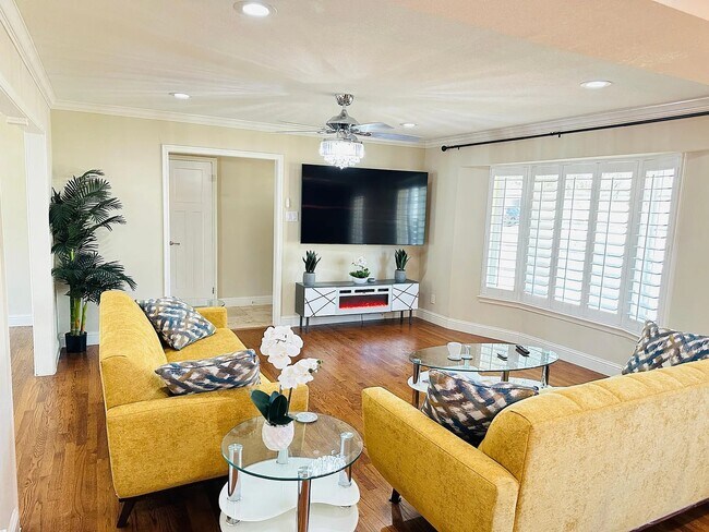 Building Photo - 4554 Saint Landry Dr