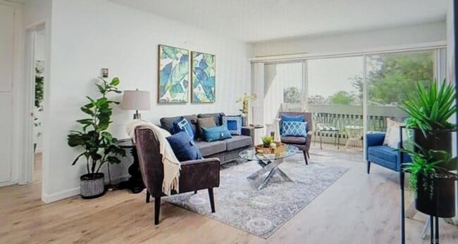 Foto del edificio - 4060 Huerfano Ct