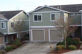 Building Photo - 1890 SW Scenic Heights St