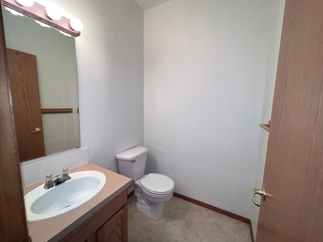 Foto del edificio - Spacious 2 bedroom 2.5 Bath Townhome in Auburn
