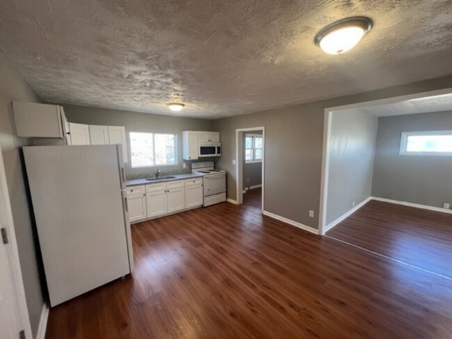 Foto del edificio - A Great 3BD/1BA Home That Has Been Recentl...