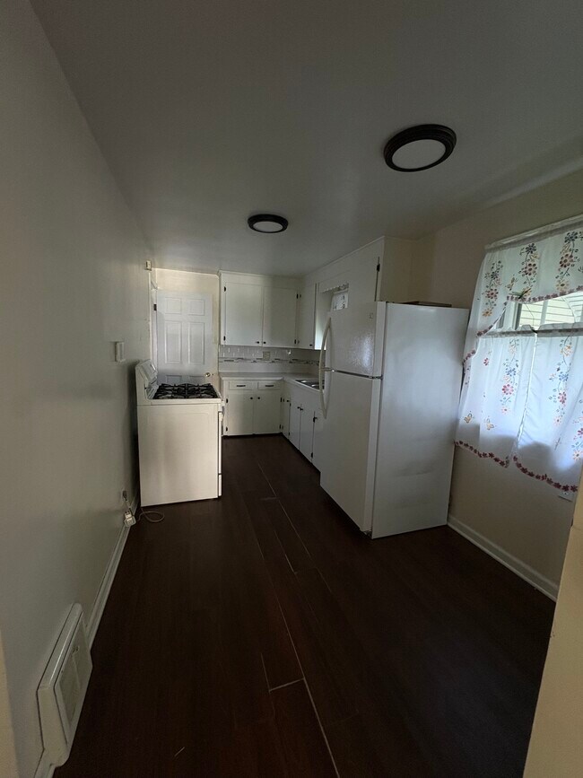 Foto del edificio - 1014 Roslyn Ave SW