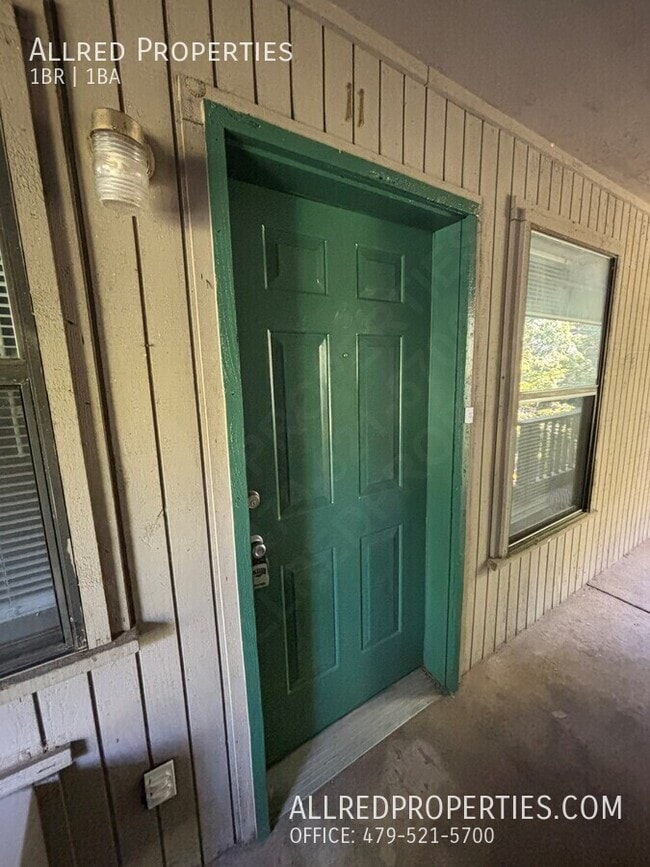 Foto del edificio - 1390 W Wedington Dr