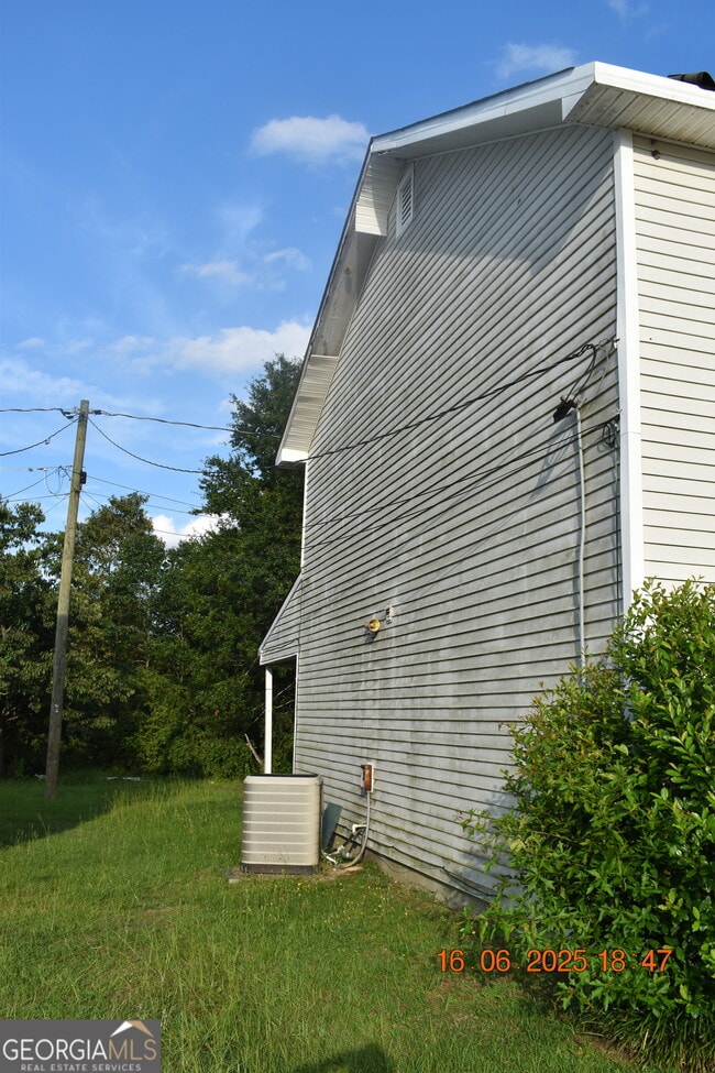 Foto del edificio - 4934 Log Cabin Dr