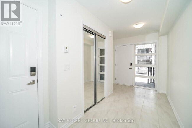 Photo du bâtiment - 14 Gothenburg Ln