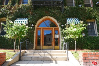 Building Photo - 611 Cloverdale Ave