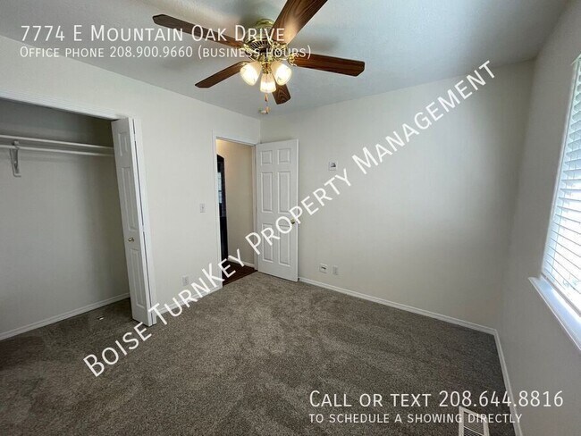Foto del edificio - 7774 E Mountain Oak Dr