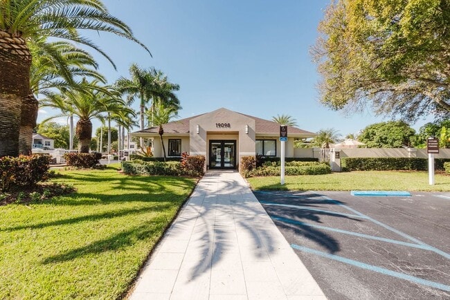 Building Photo - Legacy Palm Gardens