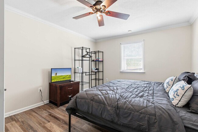 Foto del edificio - 14380 Calvert St